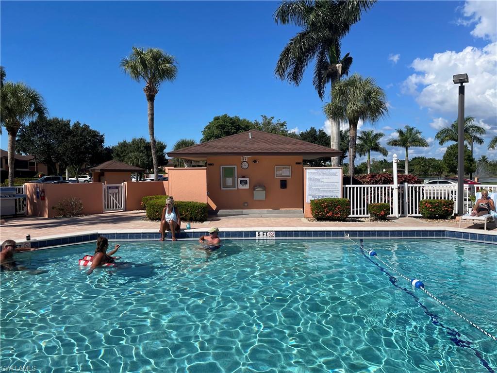 1536 Mainsail DR # 7, NAPLES Unit: 7