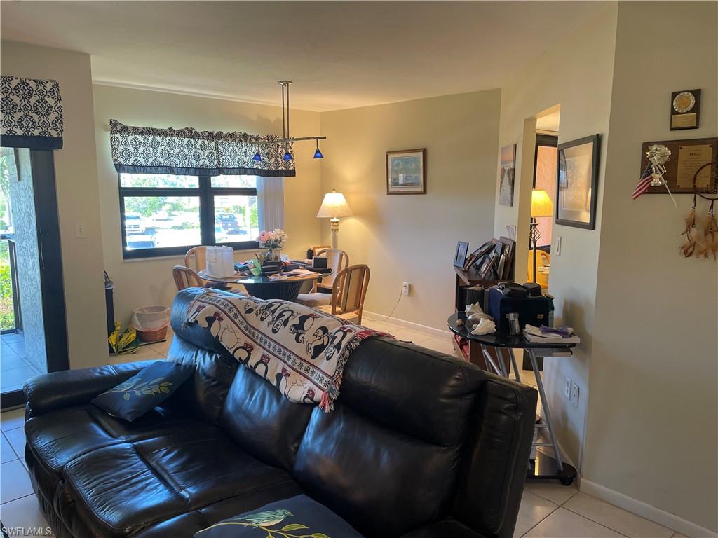 1536 Mainsail DR # 7, NAPLES Unit: 7