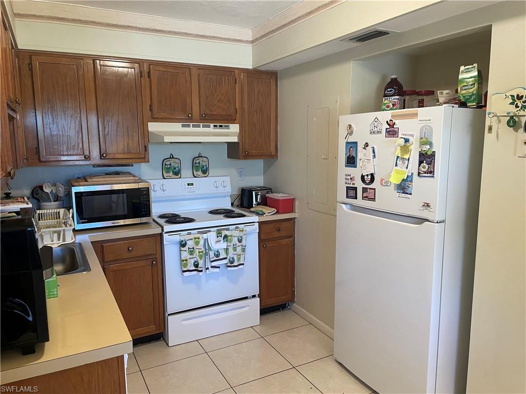 1536 Mainsail DR # 7, NAPLES Unit: 7