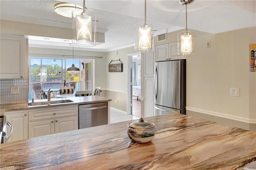 575 Club Side DR # 202 Unit: 4-202