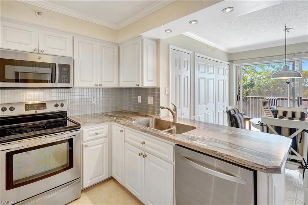 575 Club Side DR # 202 Unit: 4-202