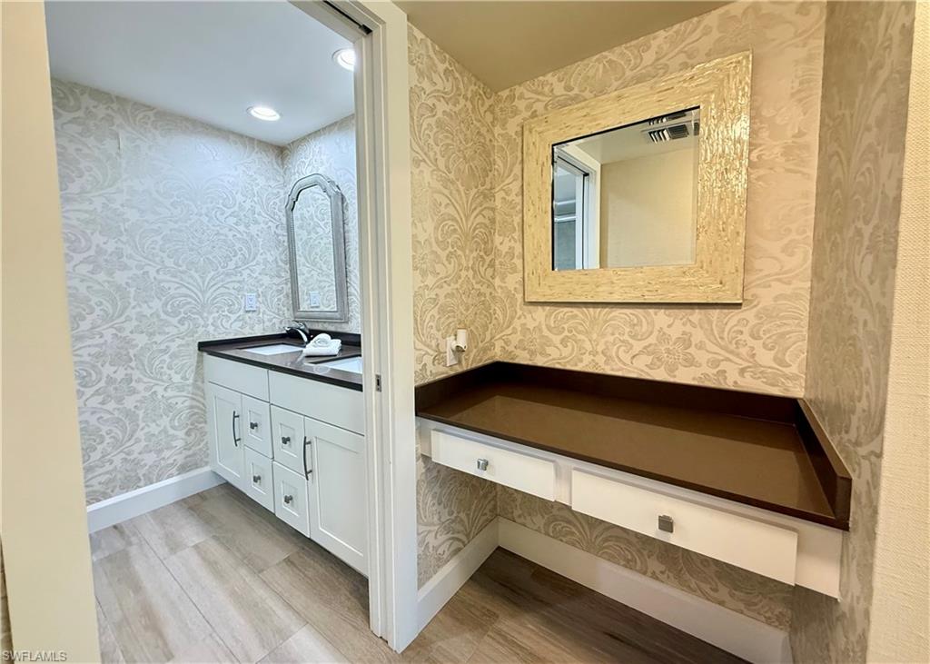 800 River Point DR # 534