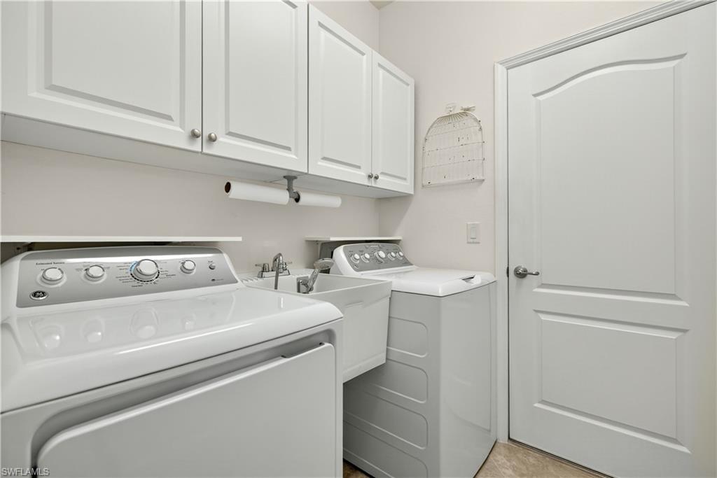 19821 Bittersweet LN, ESTERO