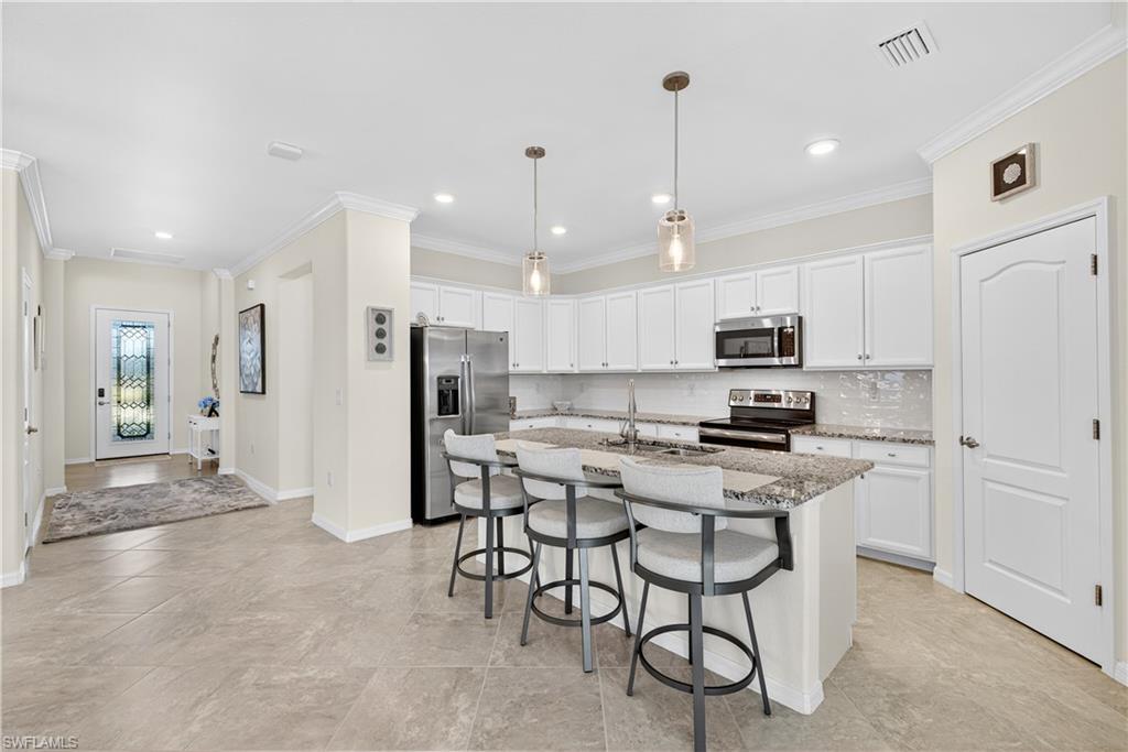 19821 Bittersweet LN, ESTERO