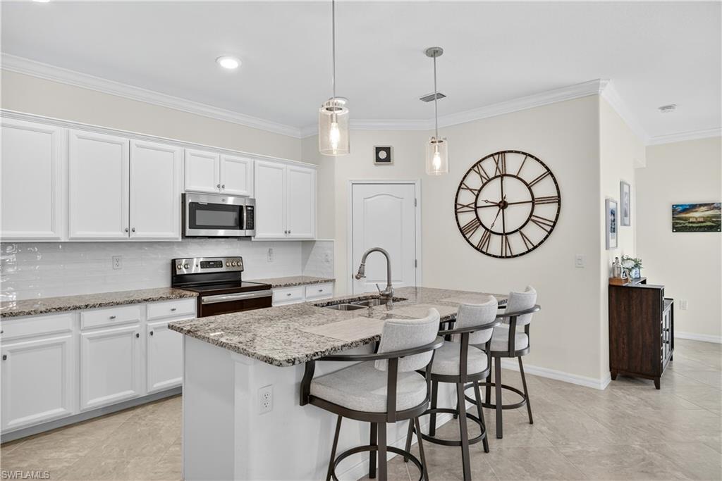 19821 Bittersweet LN, ESTERO