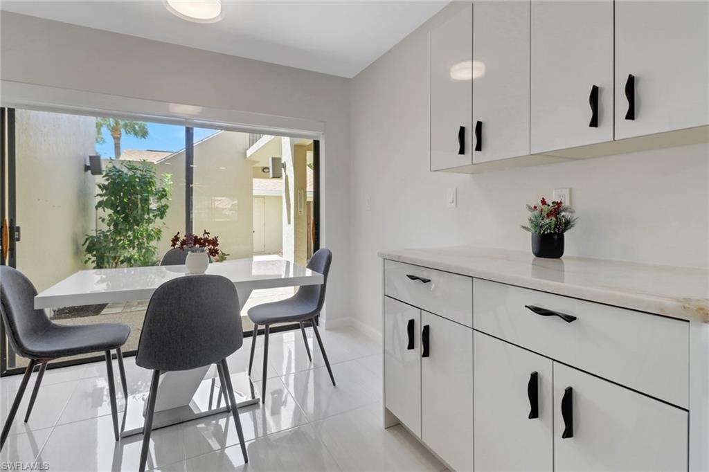 15450 Cedarwood LN # 103, NAPLES Unit: 103