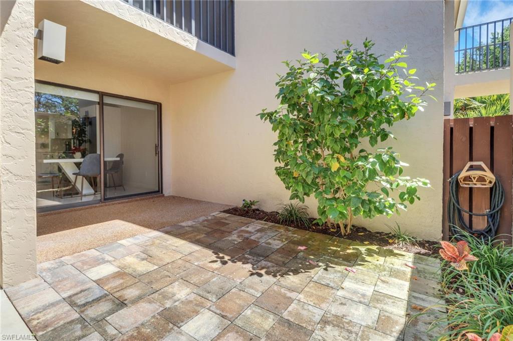 15450 Cedarwood LN # 103, NAPLES Unit: 103