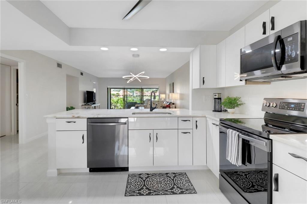 15450 Cedarwood LN # 103, NAPLES Unit: 103