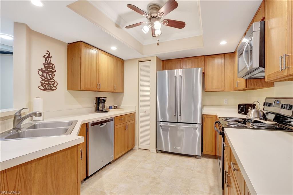 616 Wiggins Bay DR # C14