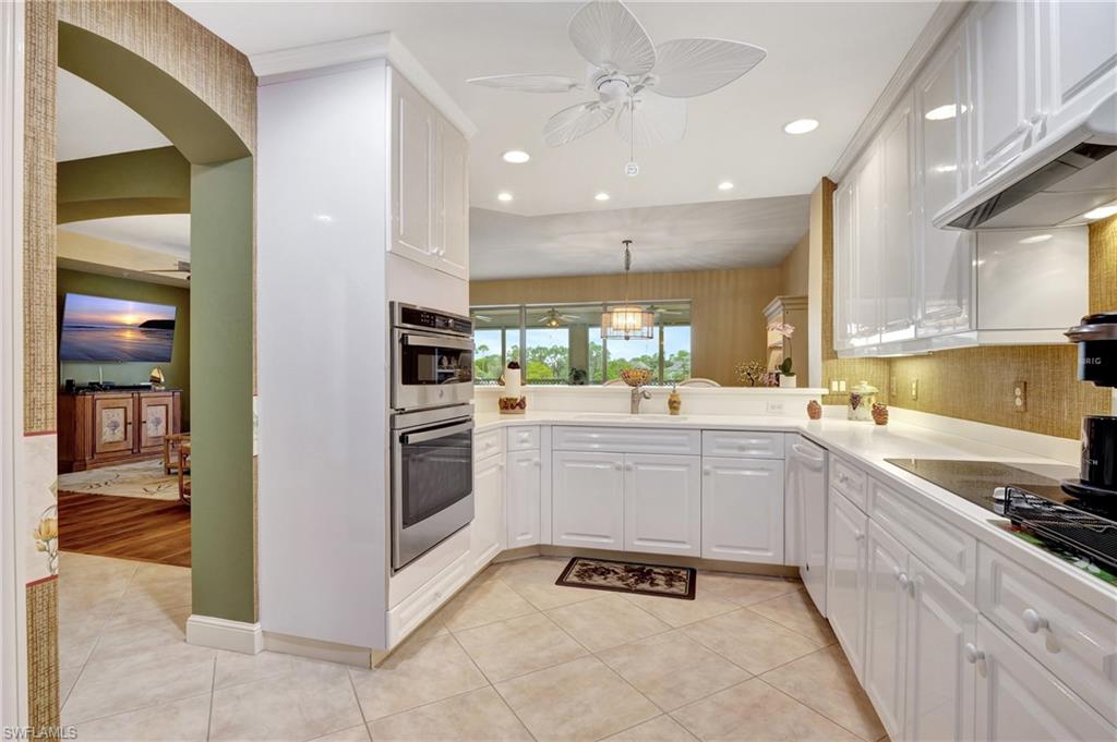 720 Waterford DR # 302, NAPLES Unit: 302