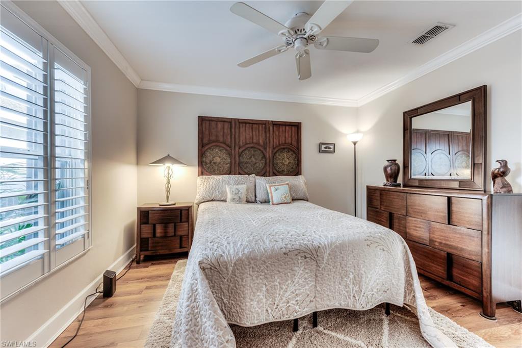 6113 Thresher DR # 202, NAPLES Unit: 202