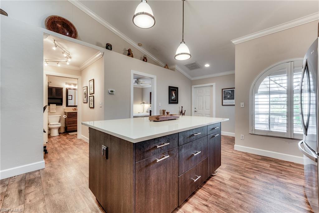 6113 Thresher DR # 202, NAPLES Unit: 202