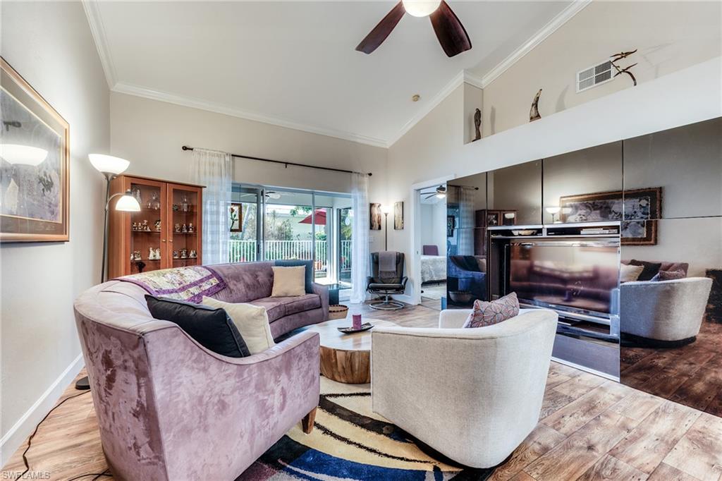 6113 Thresher DR # 202, NAPLES Unit: 202