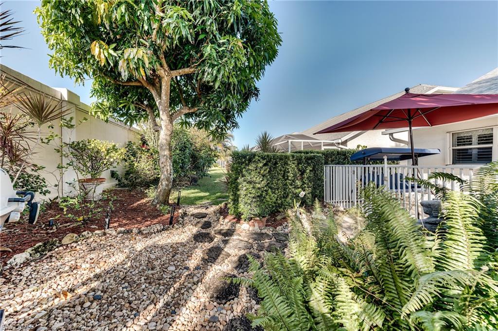 6113 Thresher DR # 202, NAPLES Unit: 202