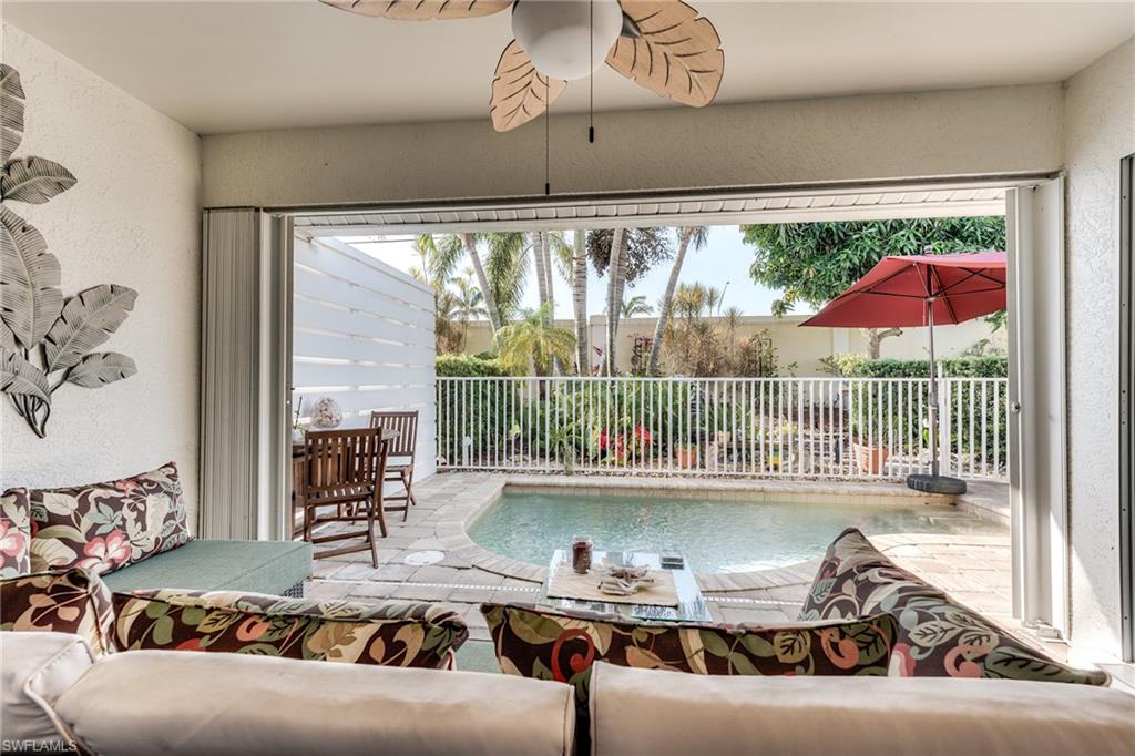 6113 Thresher DR # 202, NAPLES Unit: 202