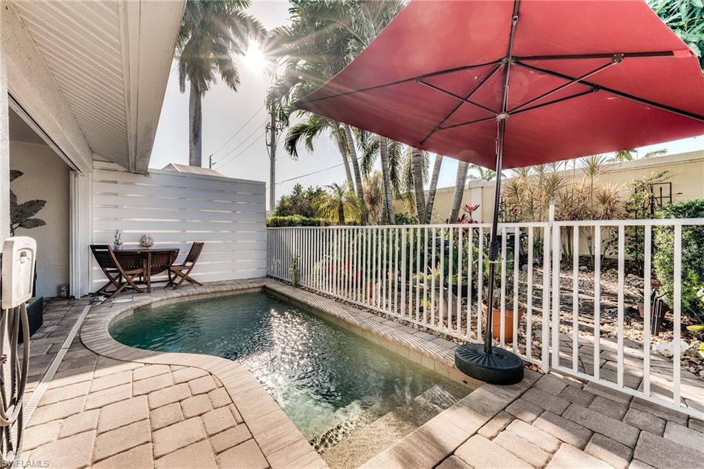 6113 Thresher DR # 202, NAPLES Unit: 202