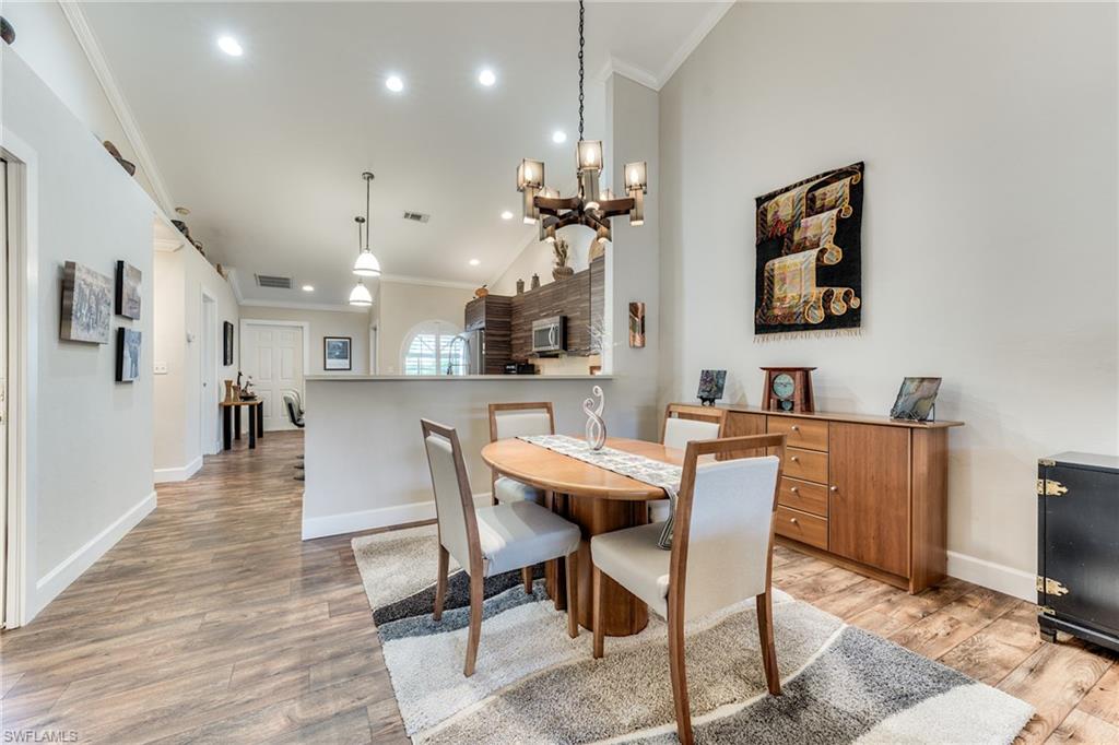 6113 Thresher DR # 202, NAPLES Unit: 202