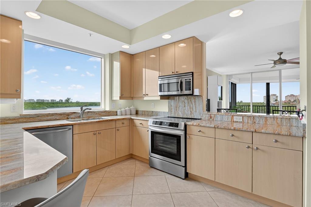 420 Cove Tower DR # 401