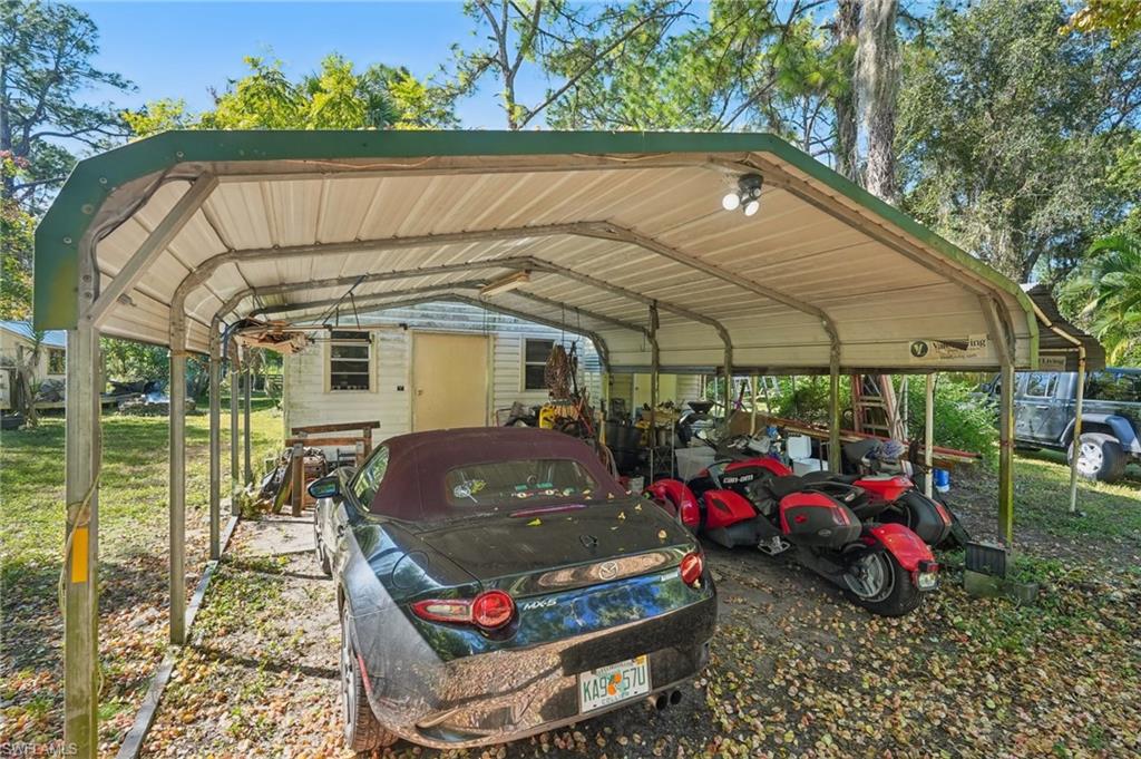 2010 Jung BLVD E, NAPLES