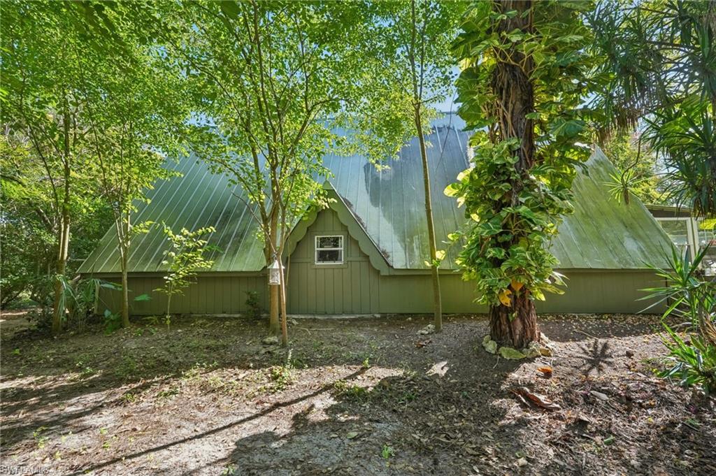 2010 Jung BLVD E, NAPLES