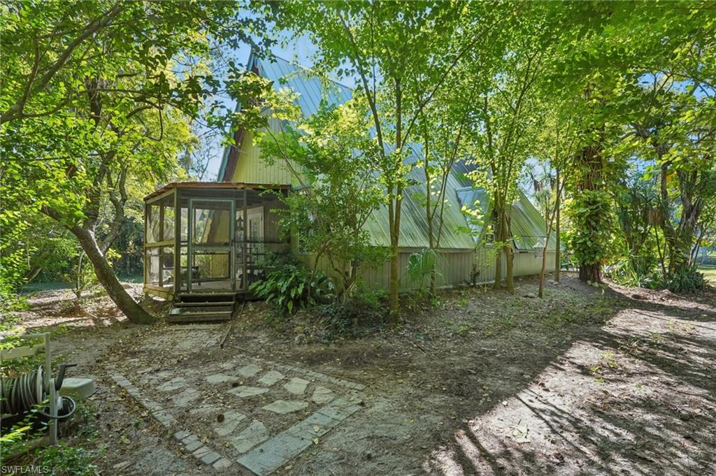 2010 Jung BLVD E, NAPLES