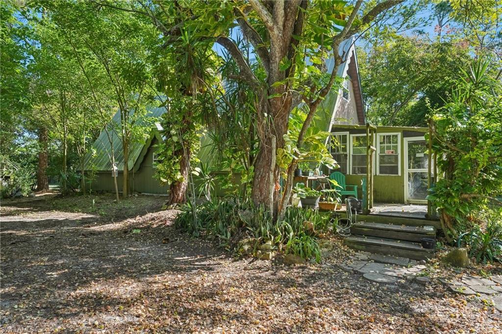 2010 Jung BLVD E, NAPLES