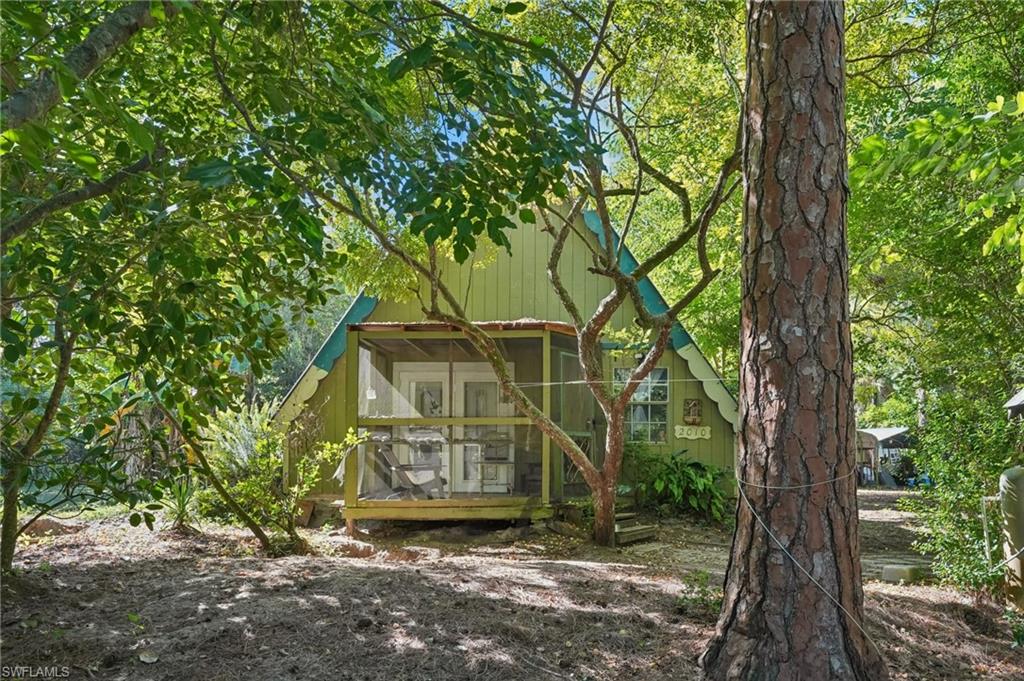 2010 Jung BLVD E, NAPLES