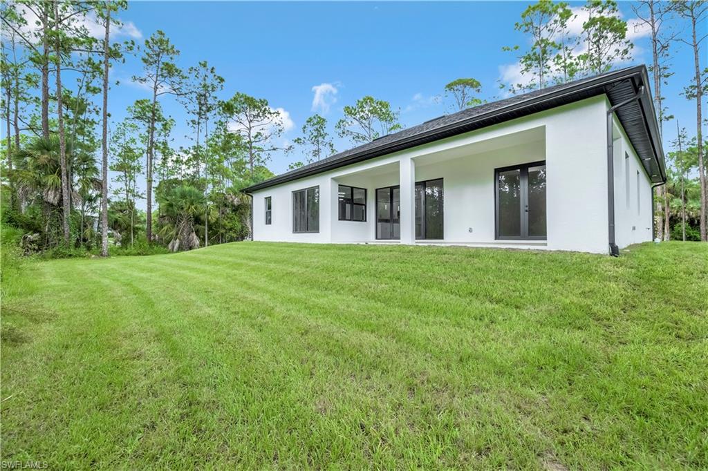 2668 39th Ave NE, NAPLES