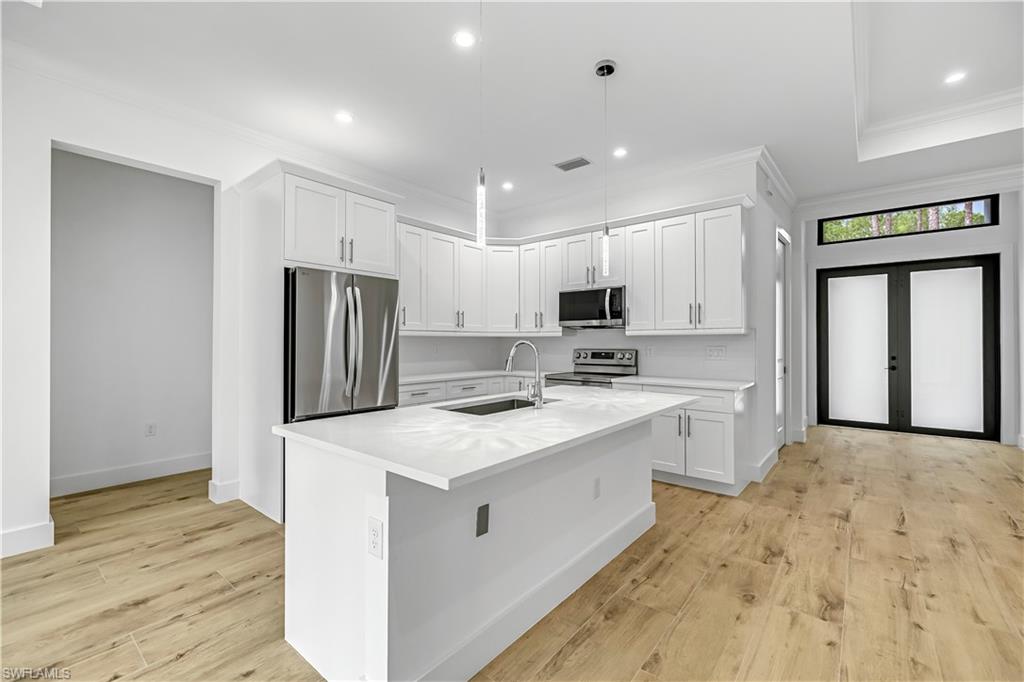 2668 39th Ave NE, NAPLES