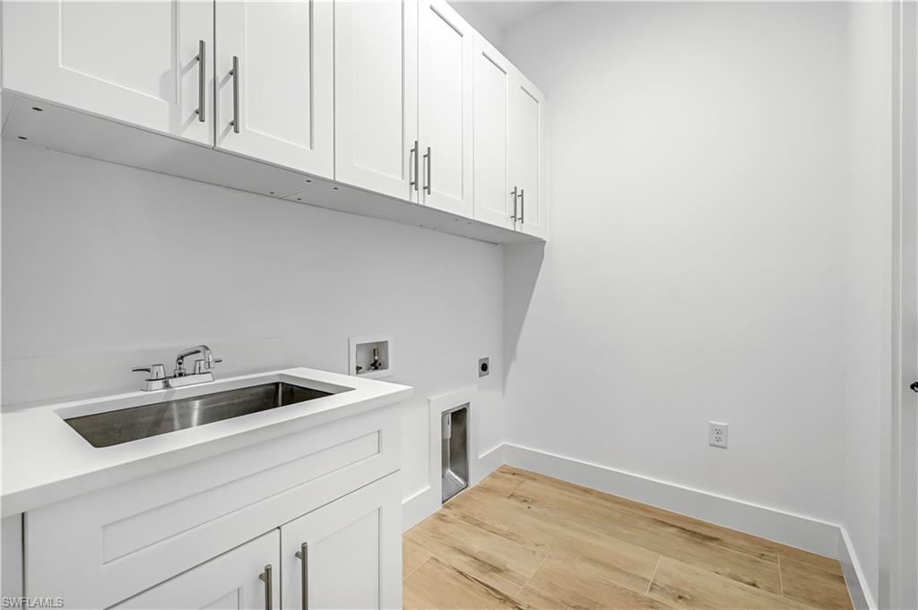 2668 39th Ave NE, NAPLES