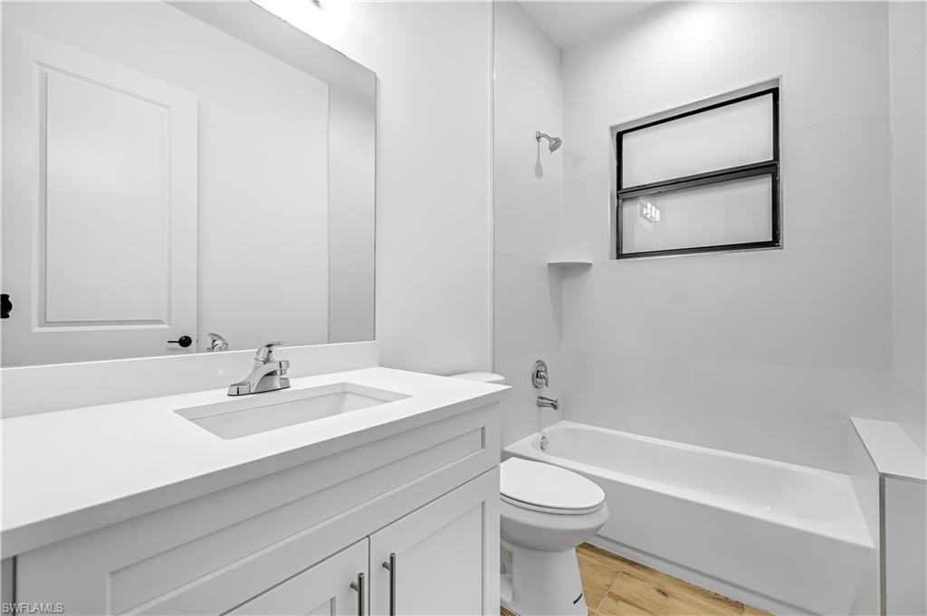 2668 39th Ave NE, NAPLES