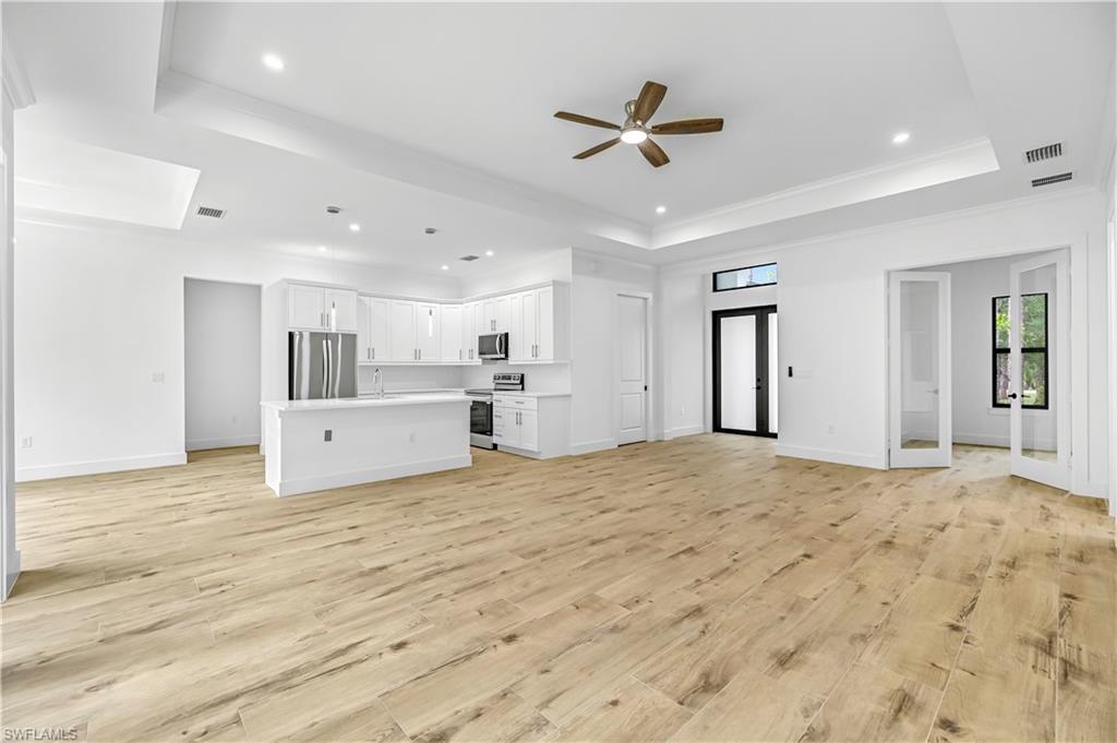 2668 39th Ave NE, NAPLES