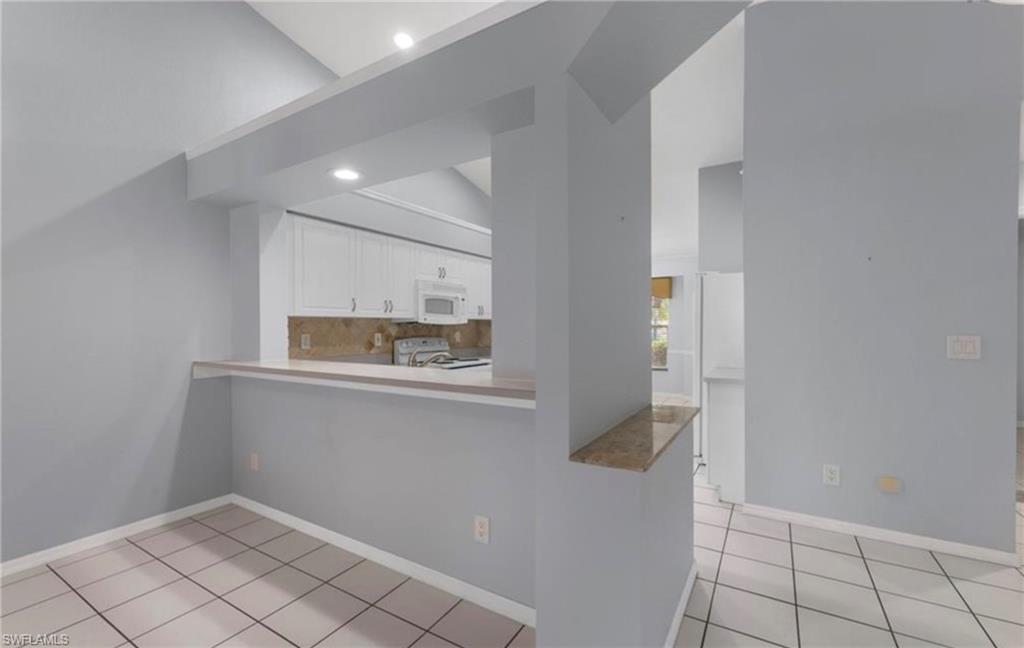 1749 Royal CIR # 1701, NAPLES Unit: 1701