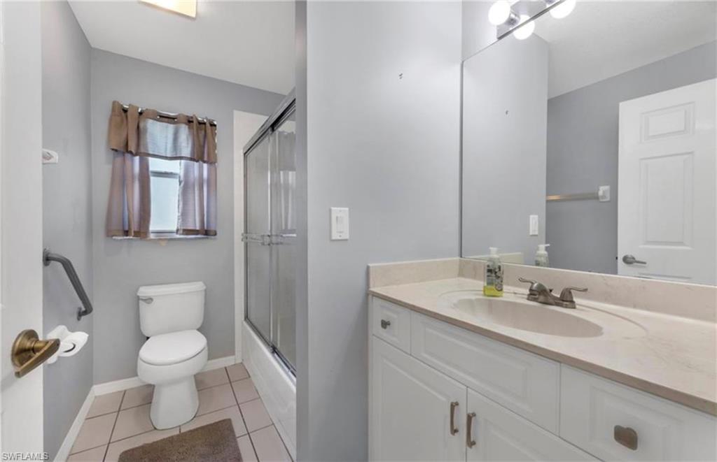 1749 Royal CIR # 1701, NAPLES Unit: 1701