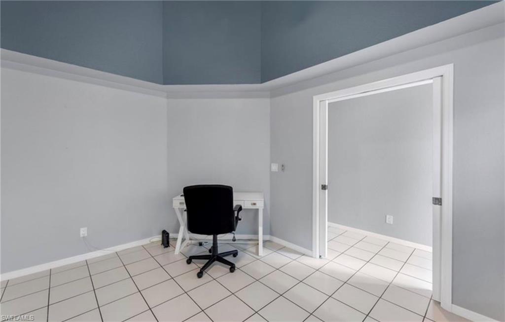 1749 Royal CIR # 1701, NAPLES Unit: 1701