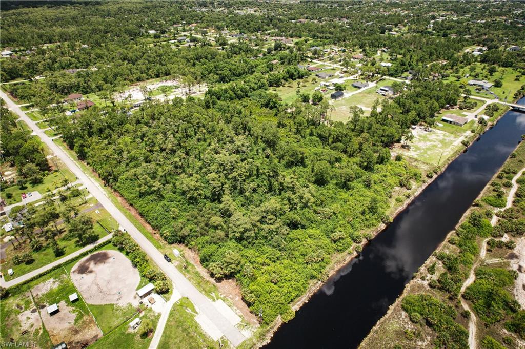 xxxx 16 AVE NE, NAPLES