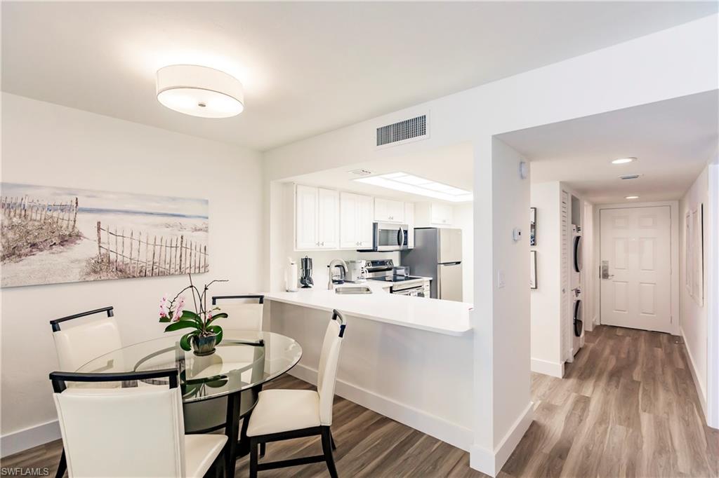 600 Neapolitan WAY # 228