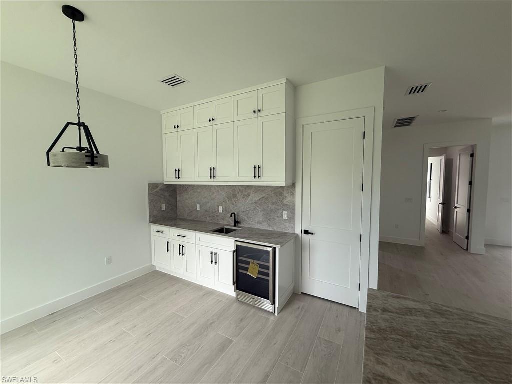 153 Everglades BLVD N