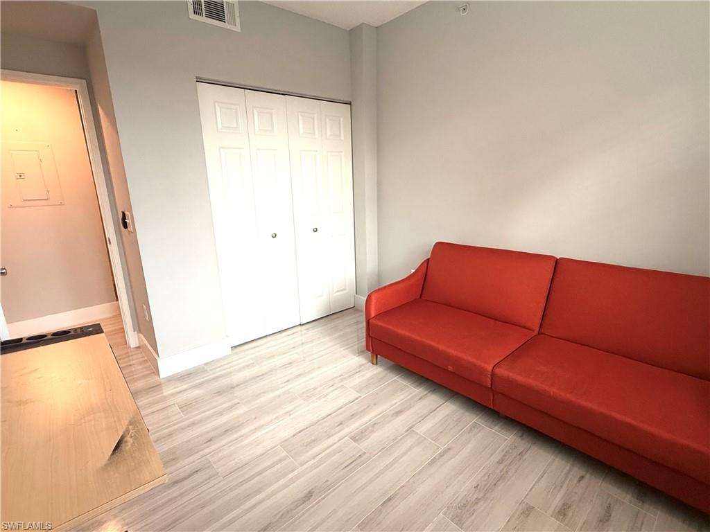 1235 Reserve WAY # 5