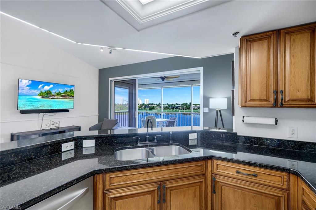 4130 Bayhead DR # 303