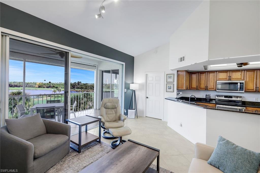 4130 Bayhead DR # 303