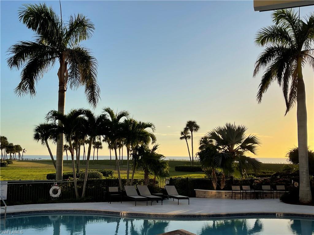 4251 Gulf Shore BLVD N # 18A