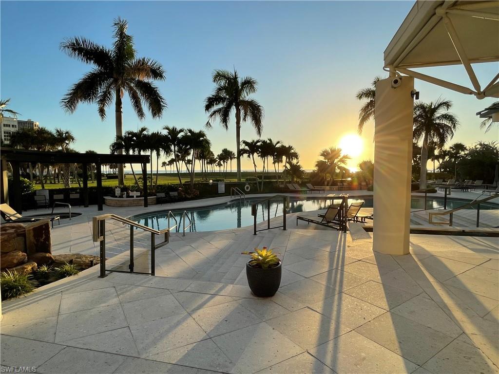 4251 Gulf Shore BLVD N # 18A