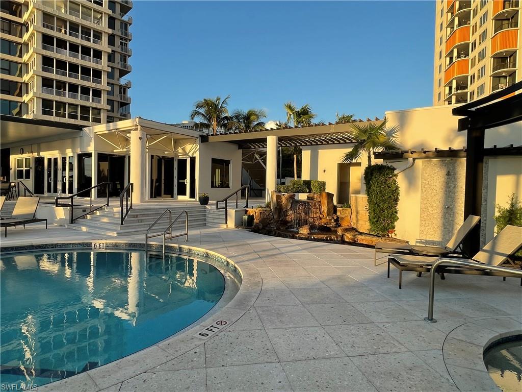 4251 Gulf Shore BLVD N # 18A