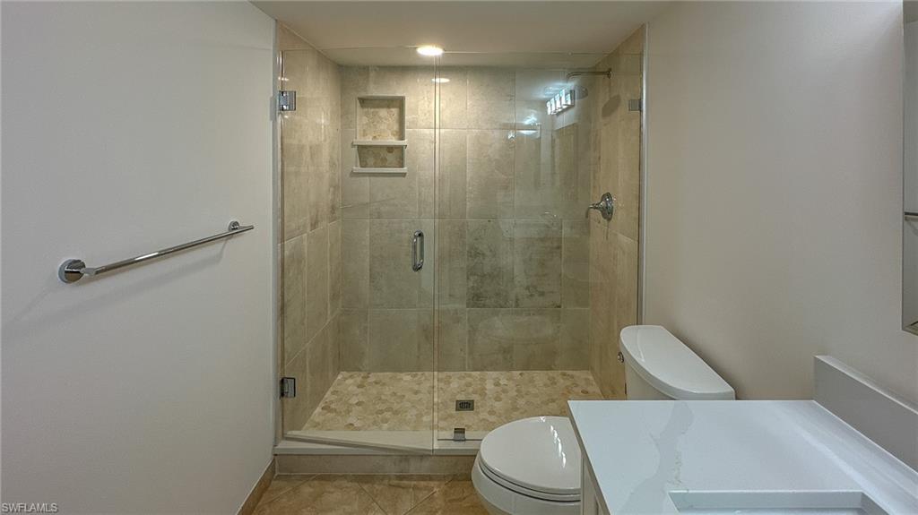 4251 Gulf Shore BLVD N # 18A