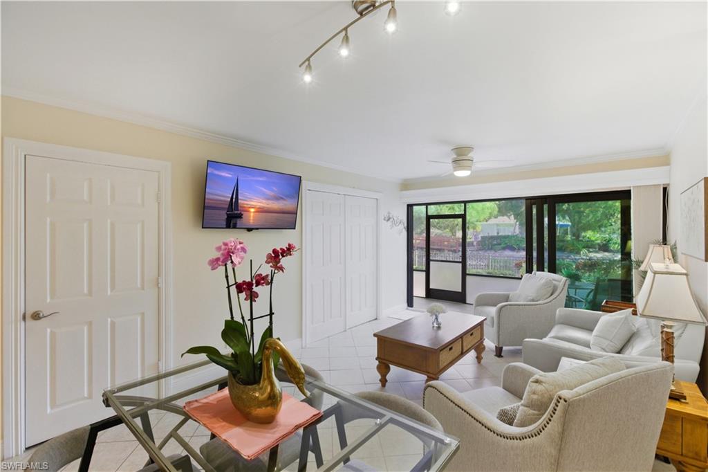 600 Neapolitan WAY # 105