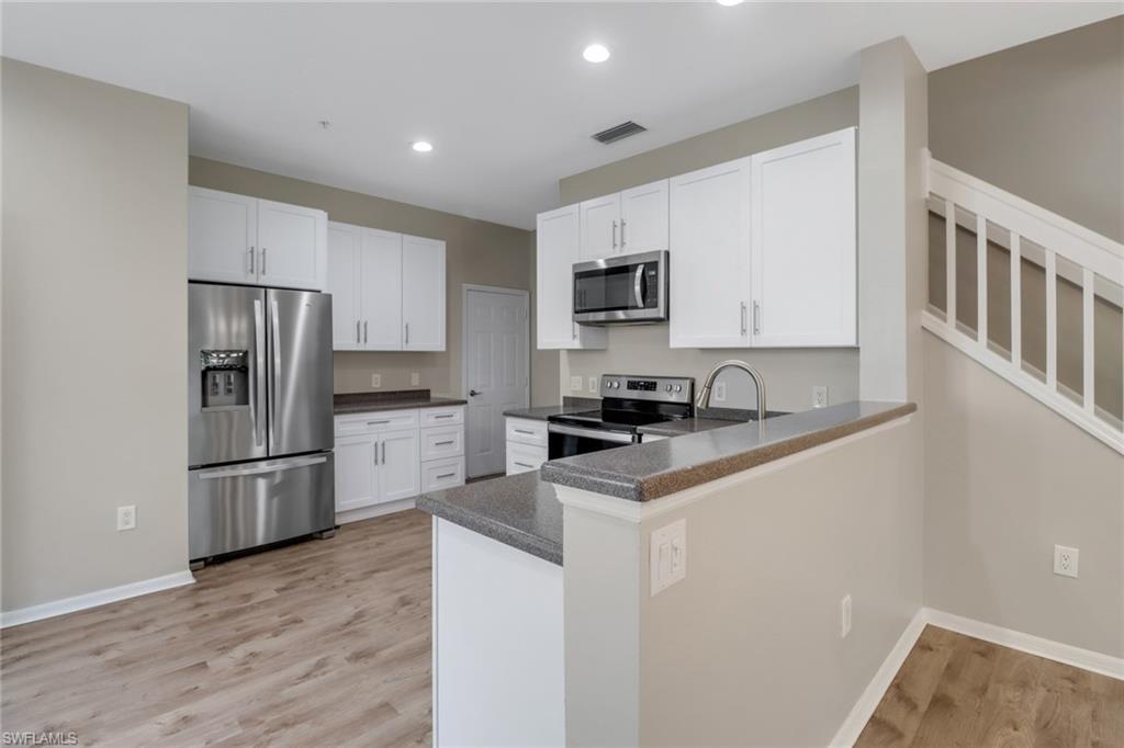 815 Hampton CIR # 143