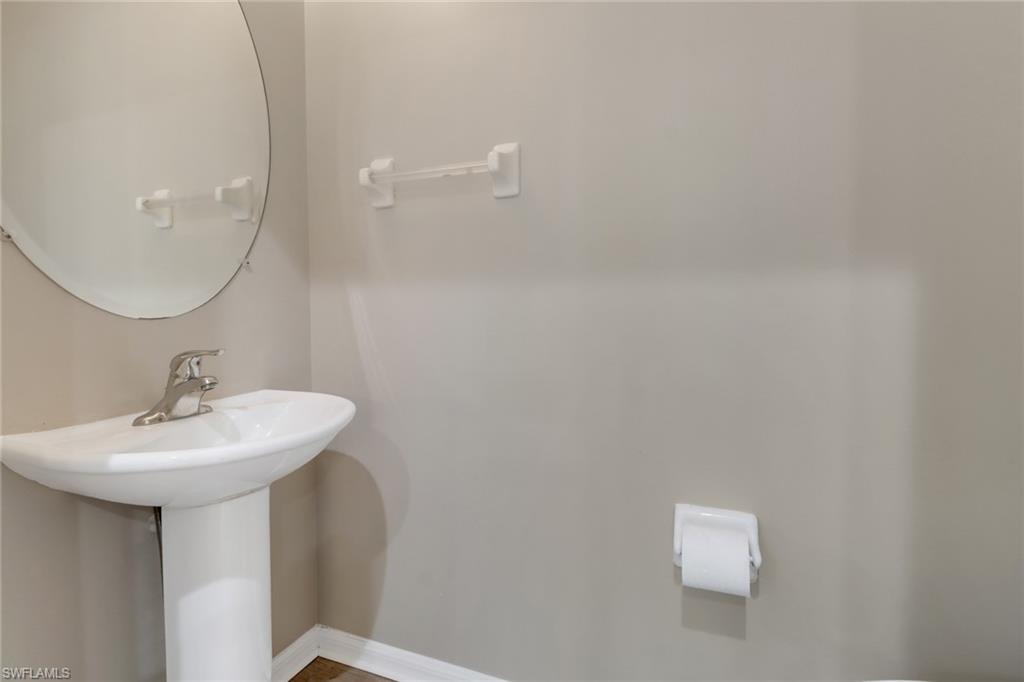 815 Hampton CIR # 143