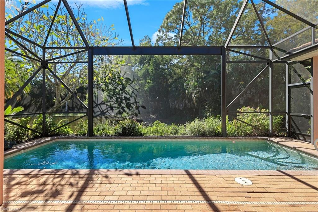 12910 Silverthorn CT