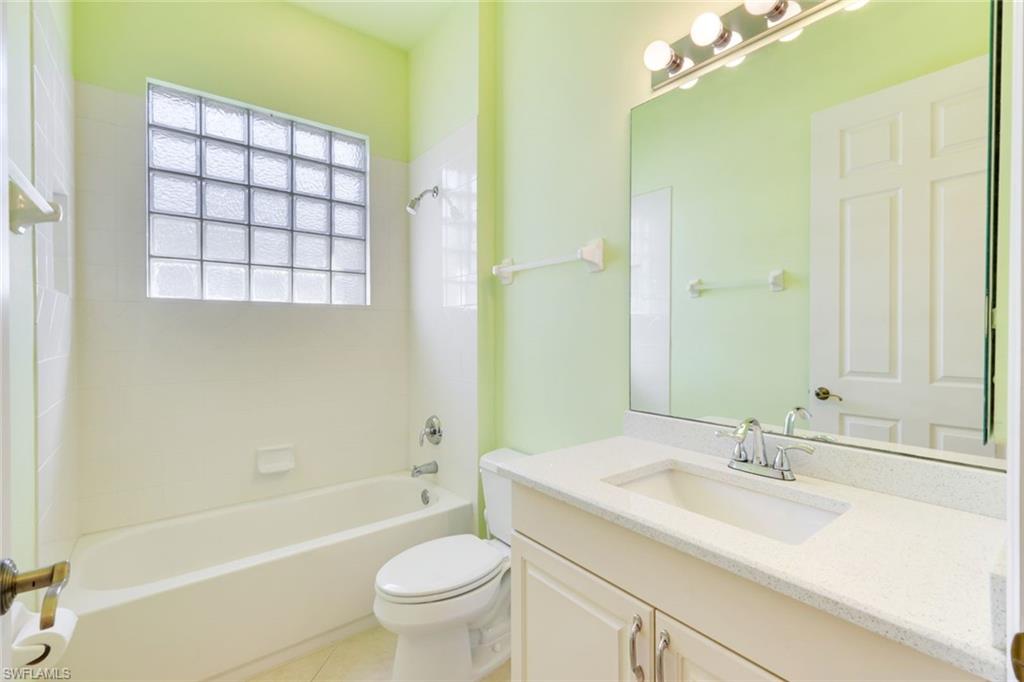 12910 Silverthorn CT